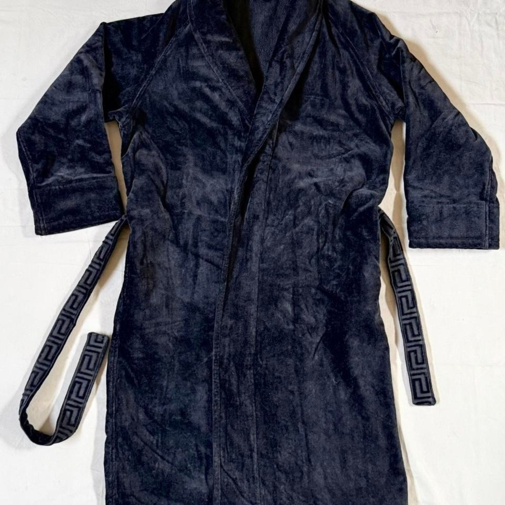 Men's Versace midnight blue hundred percent Egyptian cotton bathrobe size extra